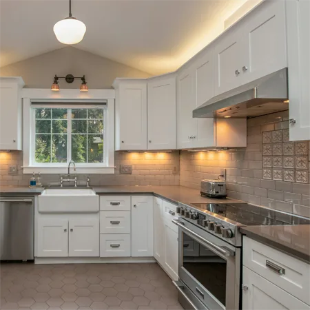 cabinet-clay-elliot-1by_GbwEMwc-unsplash