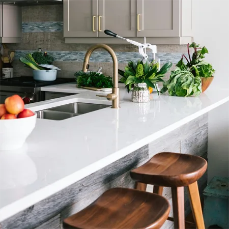 kitchentop-christian-mackie-cc0Gg3BegjE-unsplash