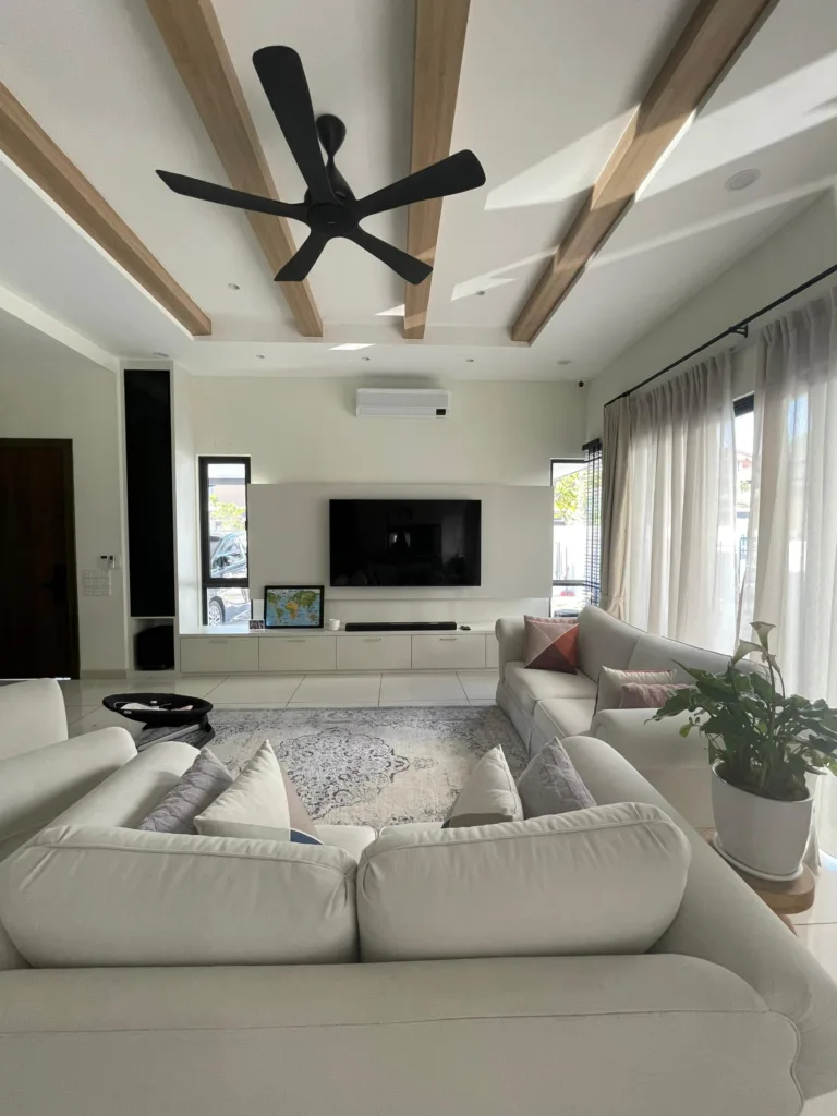 PHOTO-2024-12-19-18-06-01-2